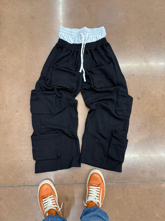 “YANG” UTOPIAN MULTI-POCKET SWEATS